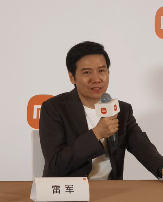 雷军回应“小米16改名小米17引热议”：